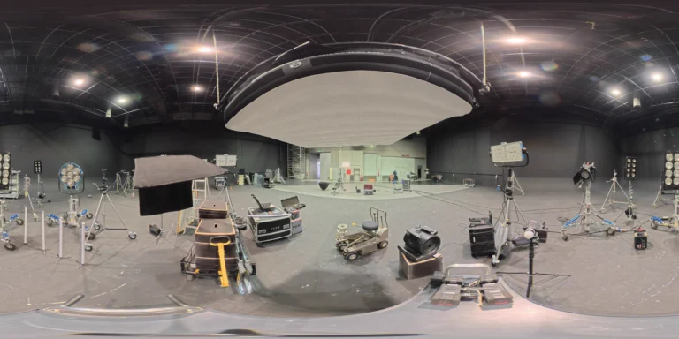 Vista 360 do Estúdio 4 da Show Reel — estúdio de filmagem de 650 m² em Lisboa